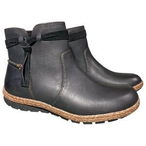 NWOT B.O.C. Addi Women Booties size 6